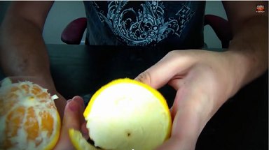 How to Peel an Orange the Russian Way